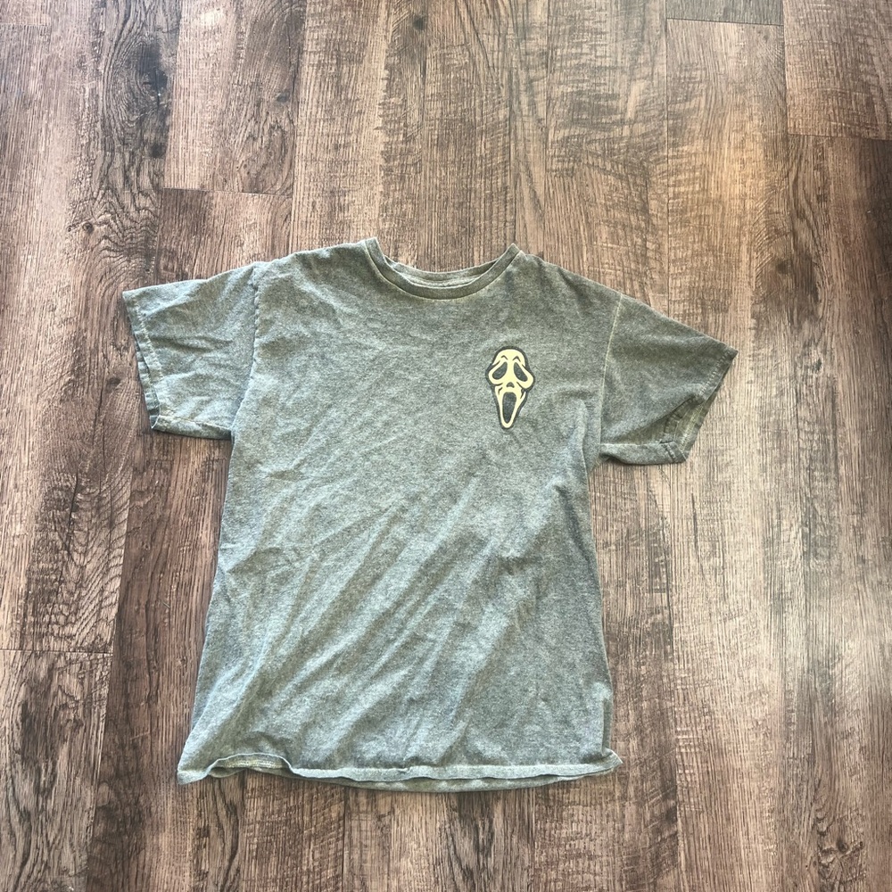 Women's Gray Short Sleeve Tee with Scream Graphic